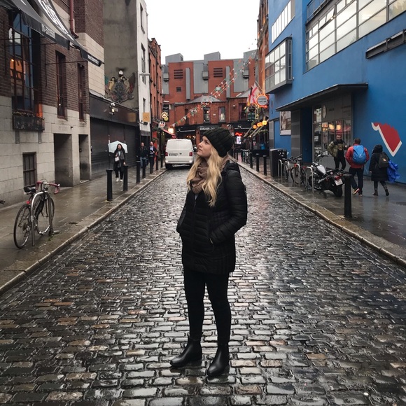 Meet your Posher, Allie! - Picture 6 of 6